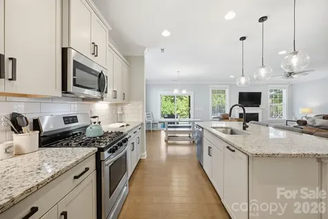 3026 Spinner Court Denver NC 28037