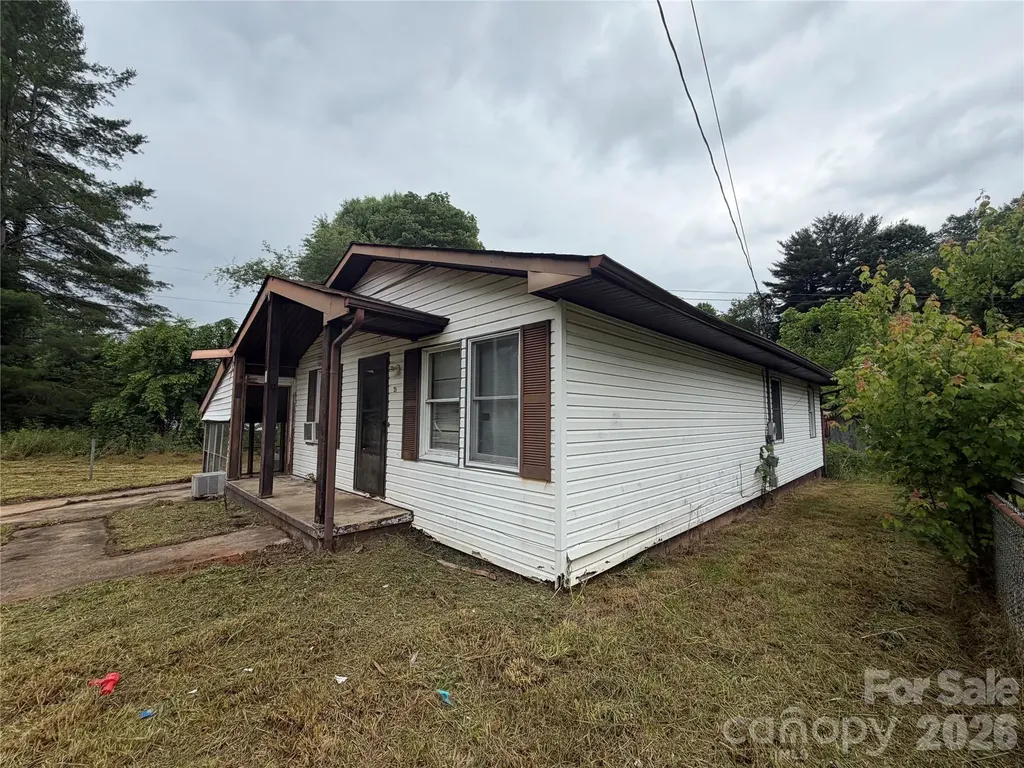 23 Meteor Court Waynesville NC 28768