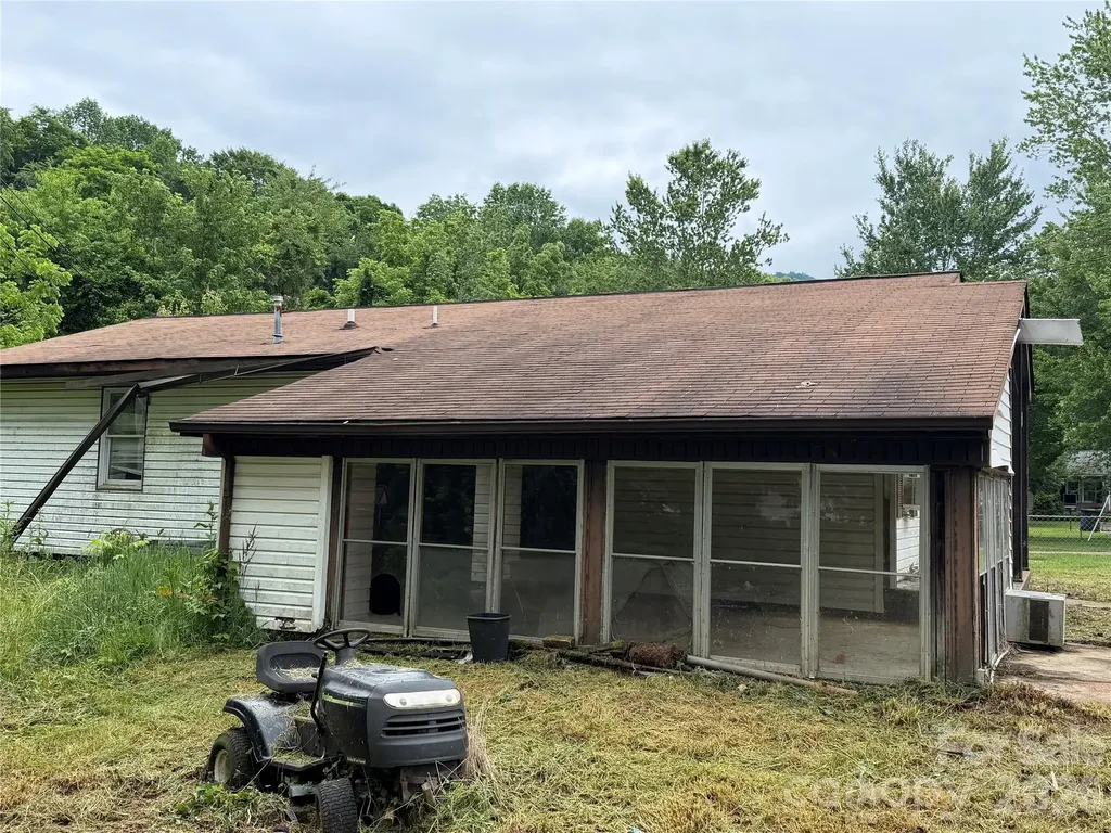 23 Meteor Court Waynesville NC 28768