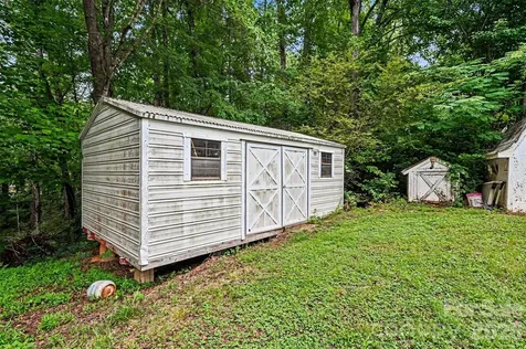 111 Oak Brook Drive Mooresville NC 28115