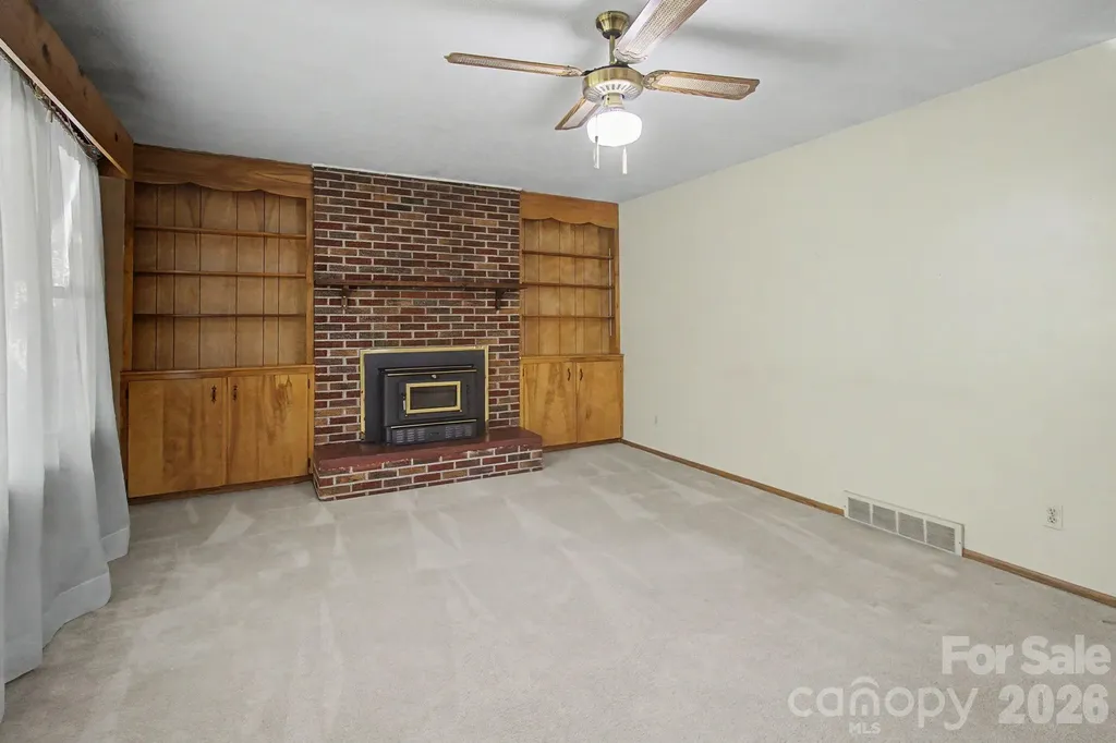 12 Webster Street Weaverville NC 28787