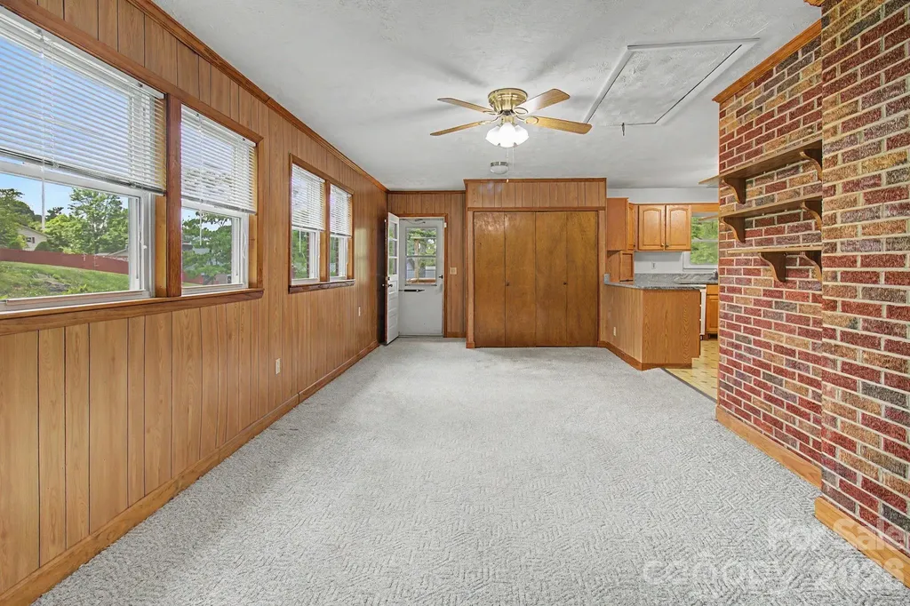 12 Webster Street Weaverville NC 28787