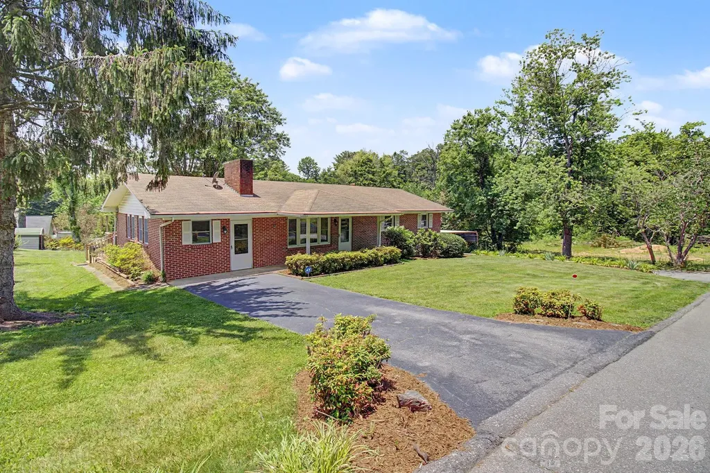 12 Webster Street Weaverville NC 28787