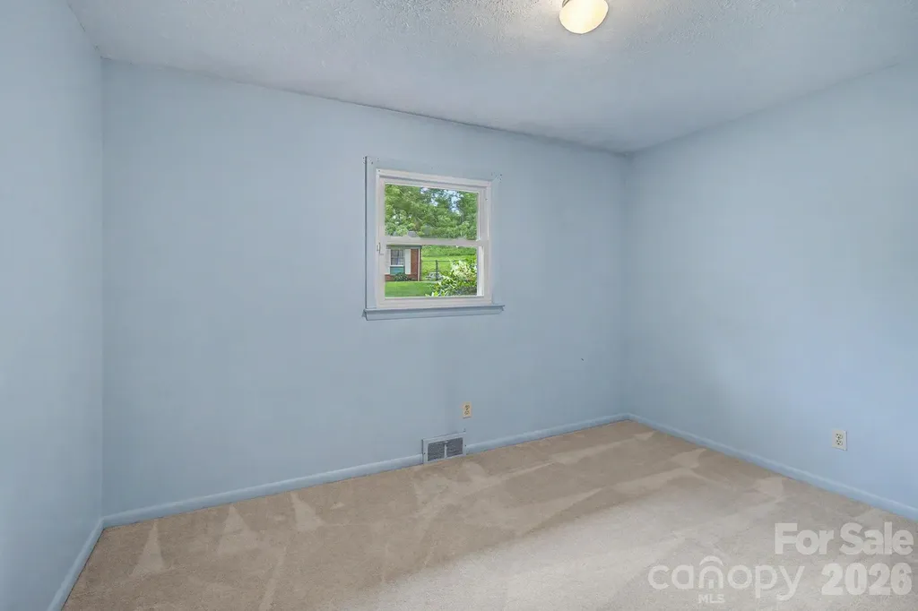 12 Webster Street Weaverville NC 28787