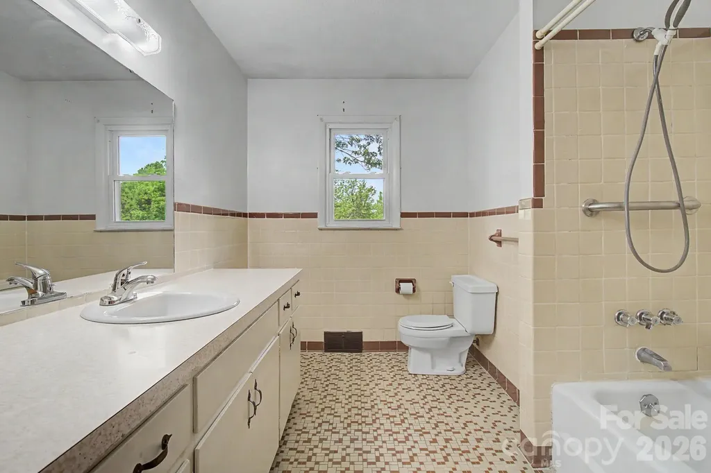 12 Webster Street Weaverville NC 28787