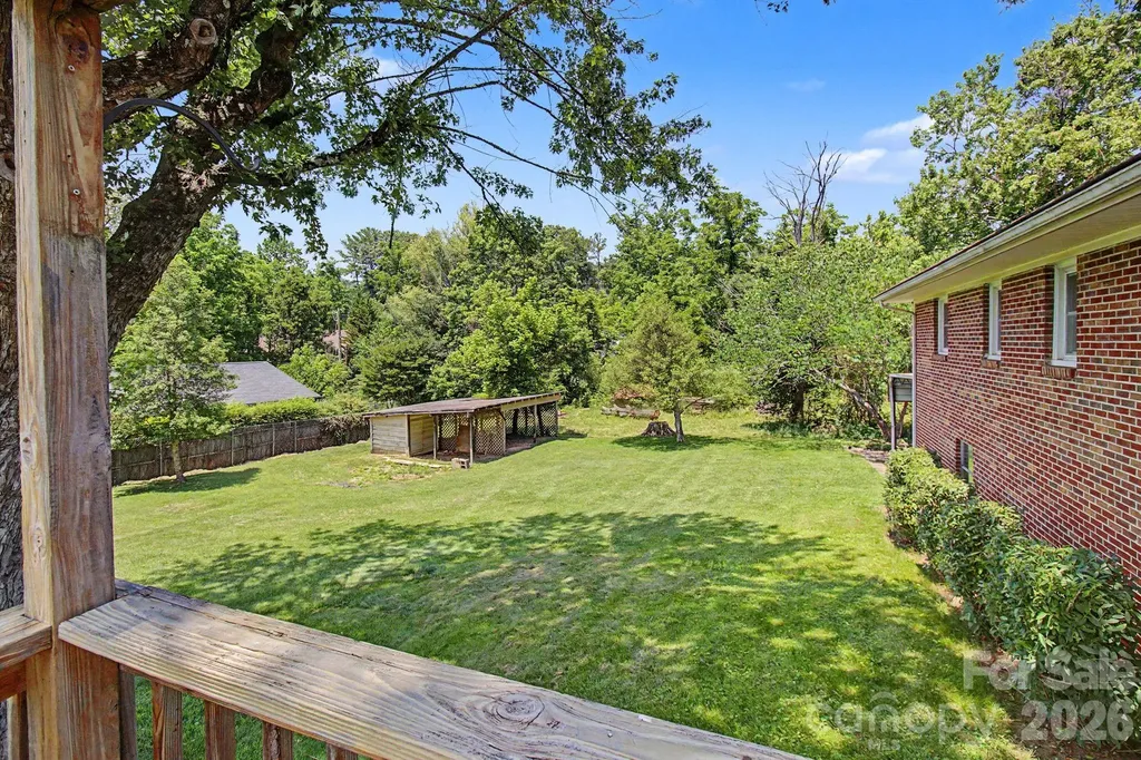12 Webster Street Weaverville NC 28787