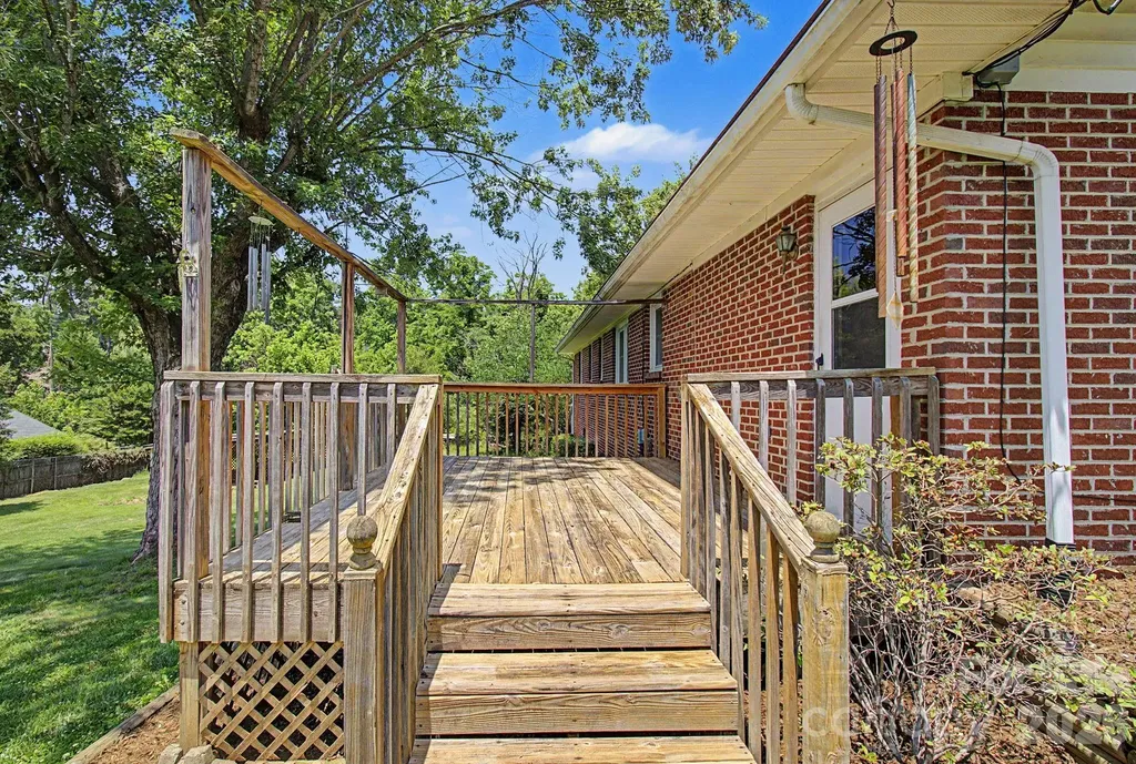 12 Webster Street Weaverville NC 28787