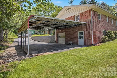 12 Webster Street Weaverville NC 28787