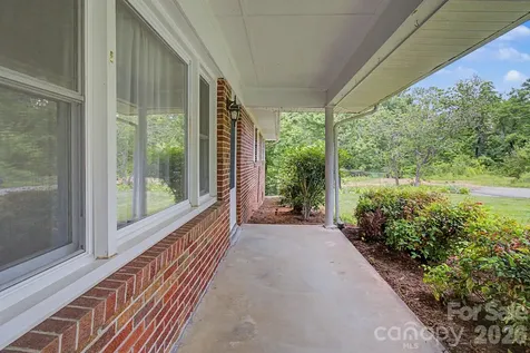 12 Webster Street Weaverville NC 28787