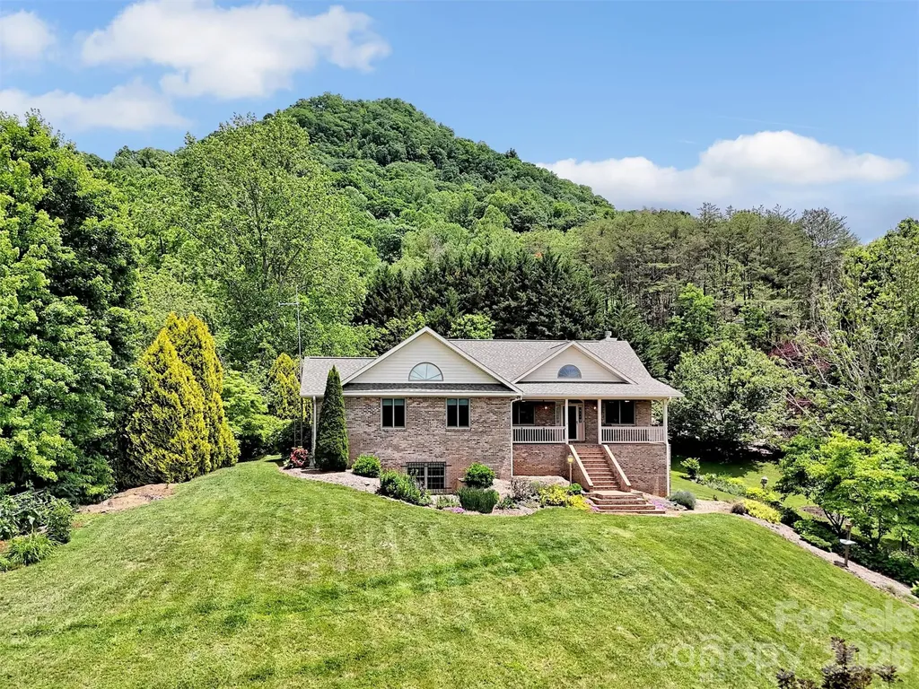 99 Mary Gray Drive Clyde NC 28721