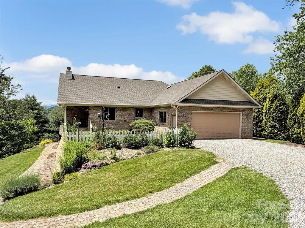 99 Mary Gray Drive Clyde NC 28721