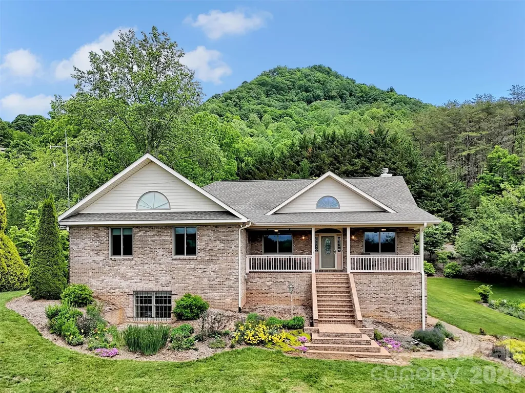 99 Mary Gray Drive Clyde NC 28721