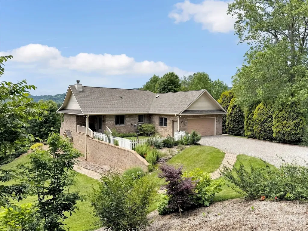 99 Mary Gray Drive Clyde NC 28721