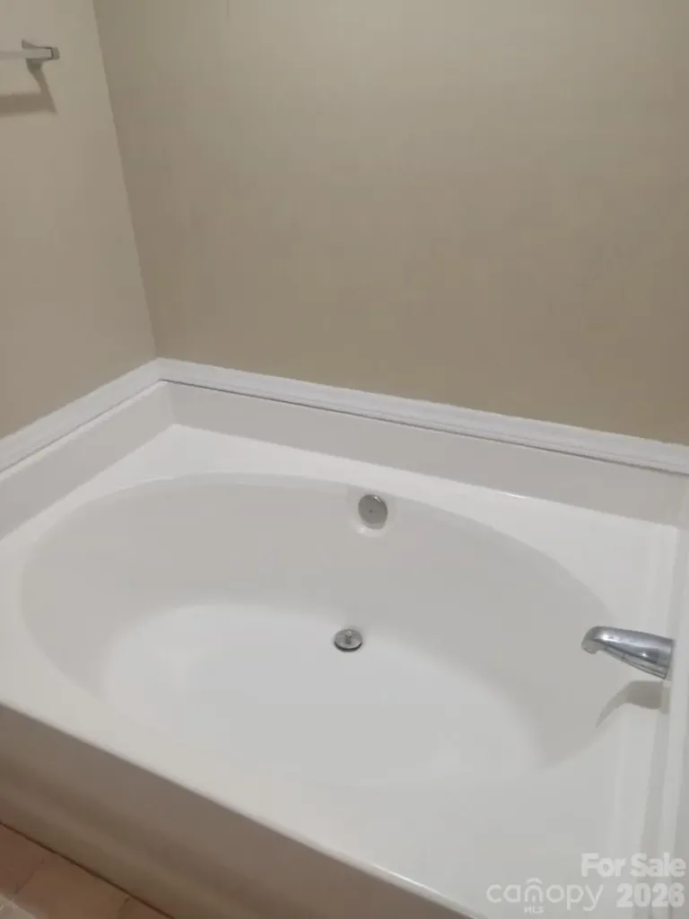 5529 Walking Trail Hope Mills NC 28348