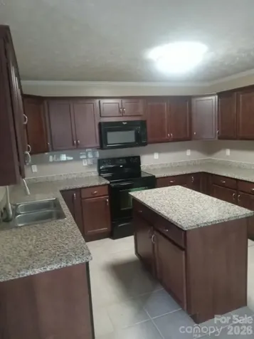 5529 Walking Trail Hope Mills NC 28348