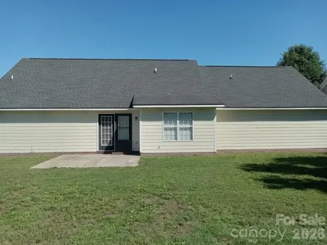 5529 Walking Trail Hope Mills NC 28348