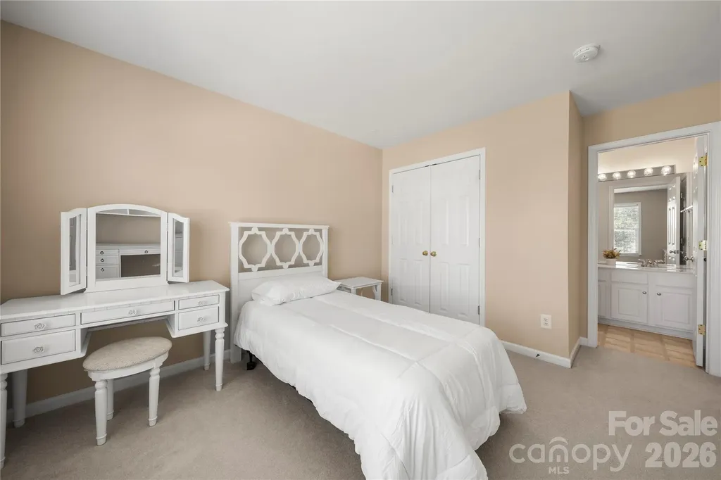 9313 Linden Tree Lane Charlotte NC 28277