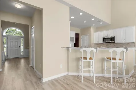 9313 Linden Tree Lane Charlotte NC 28277