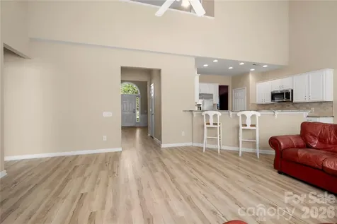 9313 Linden Tree Lane Charlotte NC 28277