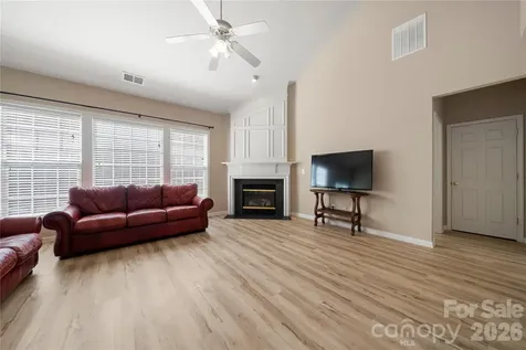 9313 Linden Tree Lane Charlotte NC 28277