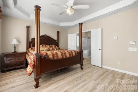 9313 Linden Tree Lane Charlotte NC 28277
