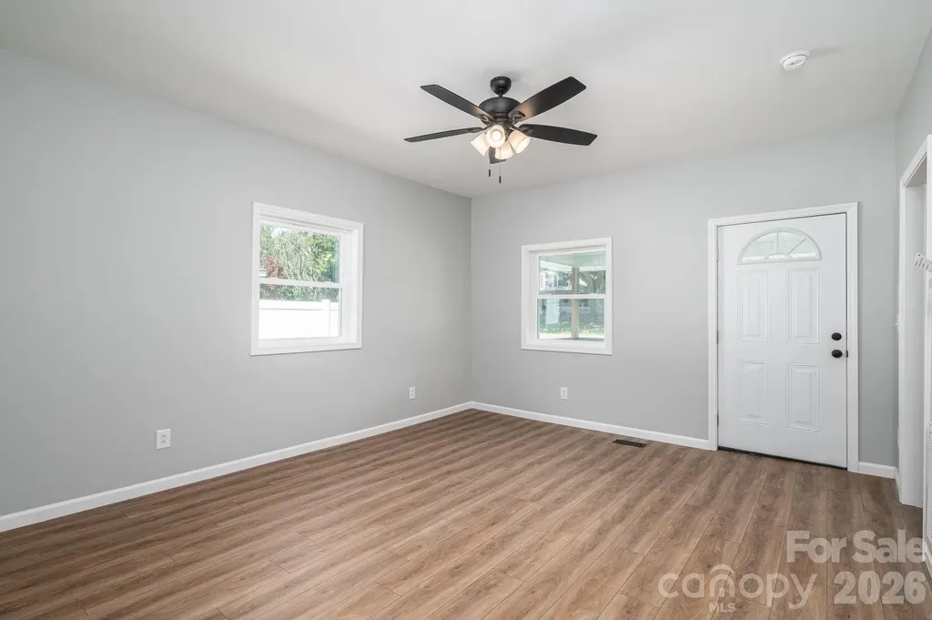 733 S Grove Street Extension Lincolnton NC 28092