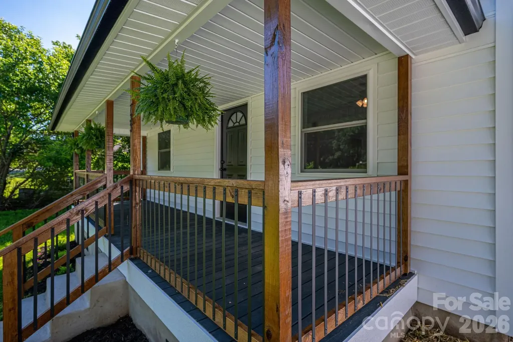 733 S Grove Street Extension Lincolnton NC 28092