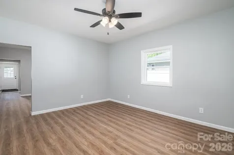 733 S Grove Street Extension Lincolnton NC 28092