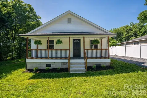 733 S Grove Street Extension Lincolnton NC 28092