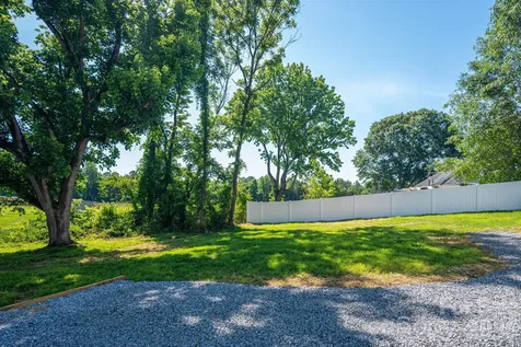 733 S Grove Street Extension Lincolnton NC 28092