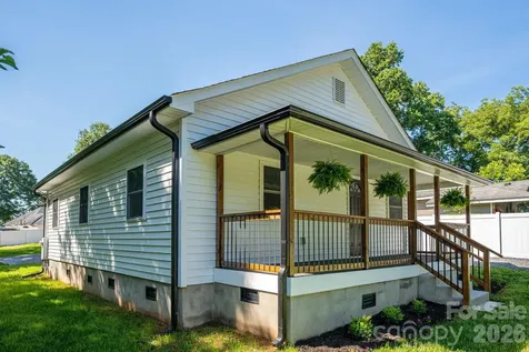 733 S Grove Street Extension Lincolnton NC 28092