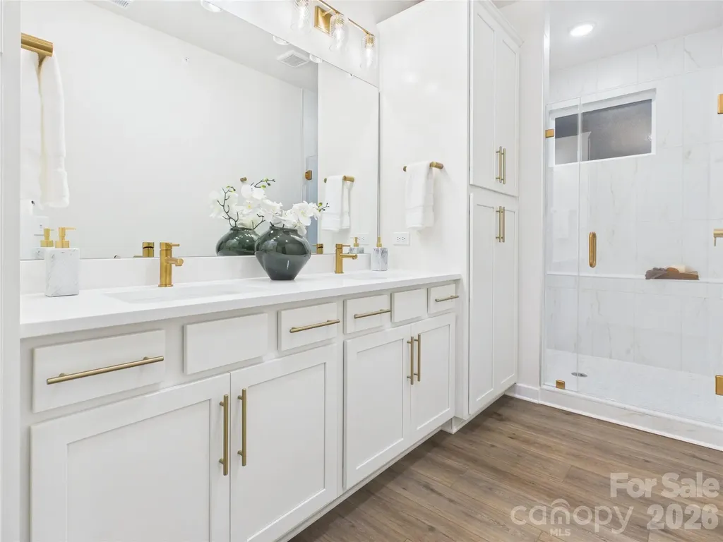 2637 Ravencroft Drive Charlotte NC 28208