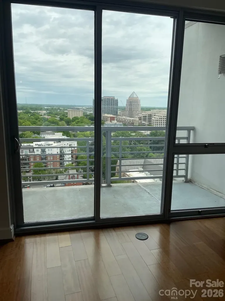 333 W Trade Street Charlotte NC 28202