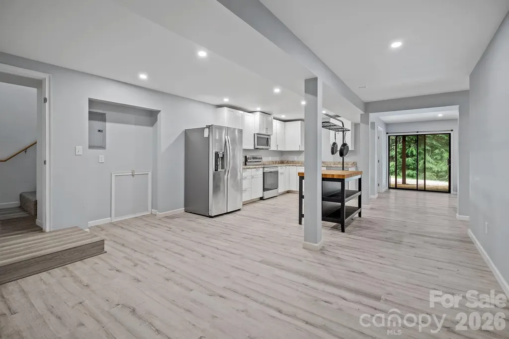 11 Grenadier Court Candler NC 28715