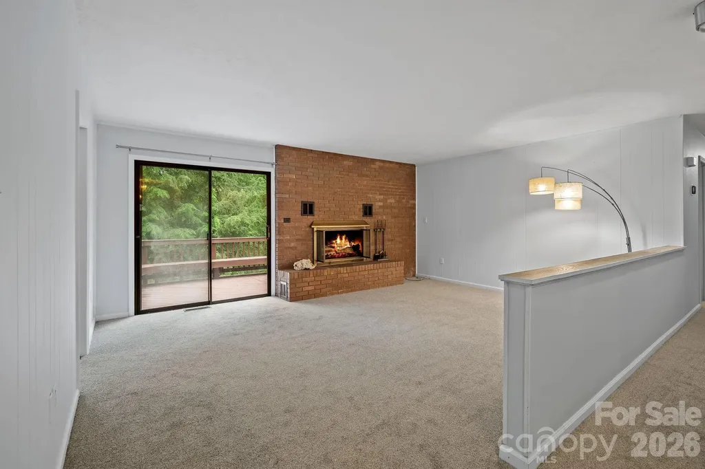 11 Grenadier Court Candler NC 28715