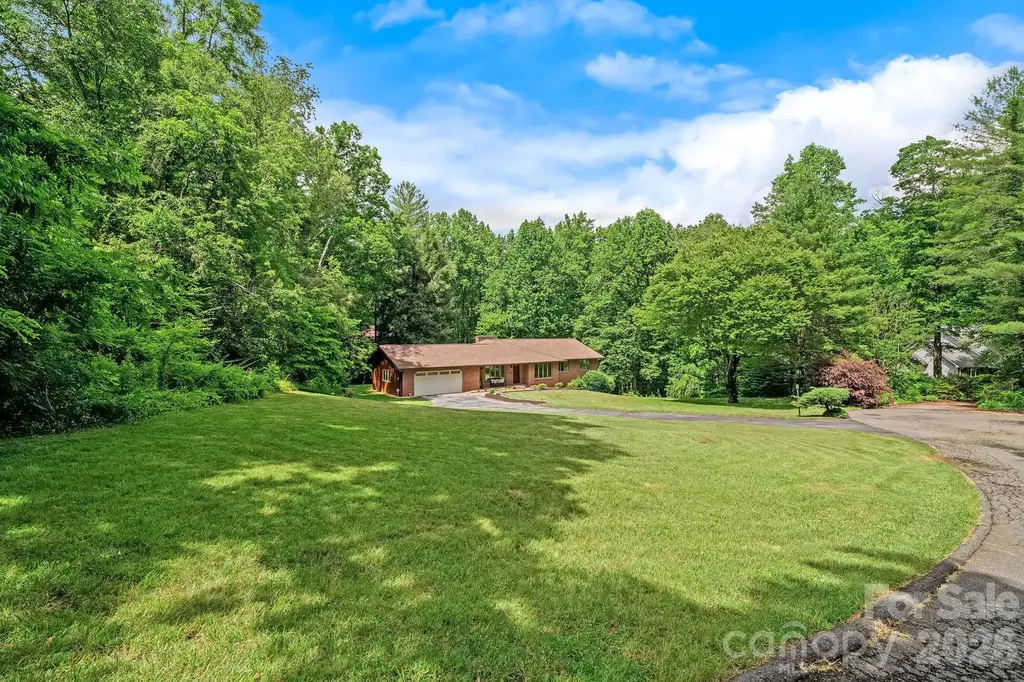 11 Grenadier Court Candler NC 28715
