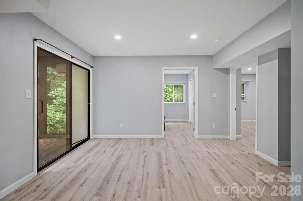 11 Grenadier Court Candler NC 28715
