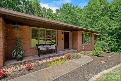 11 Grenadier Court Candler NC 28715