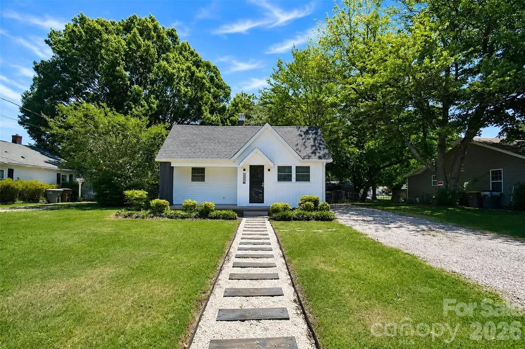 1002 Laura Avenue Kannapolis NC 28083