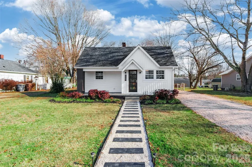 1002 Laura Avenue Kannapolis NC 28083
