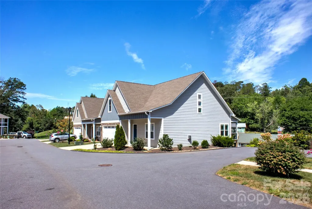 22 Water Pointe Way Weaverville NC 28787