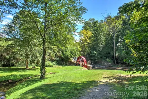 22 Water Pointe Way Weaverville NC 28787
