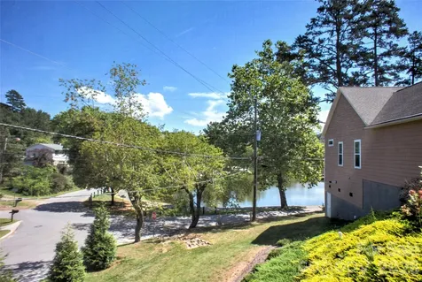 22 Water Pointe Way Weaverville NC 28787