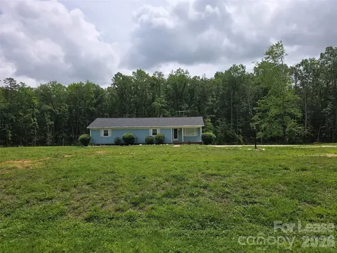 230 Cardinal Avenue Troy NC 27371