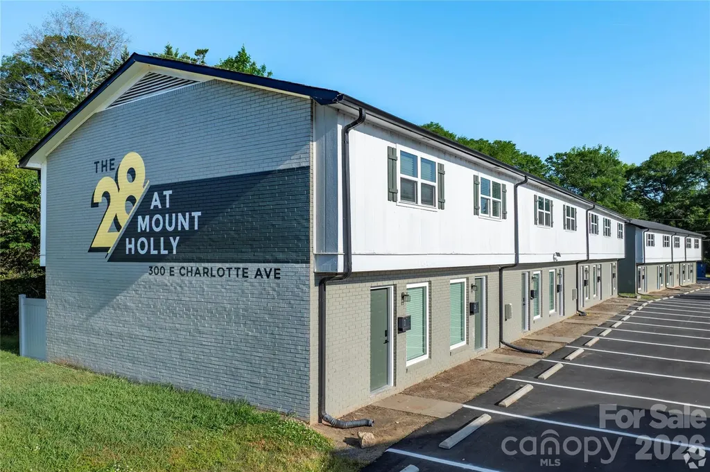 300 E Charlotte Avenue Mount Holly NC 28120