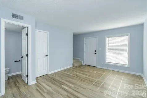 300 E Charlotte Avenue Mount Holly NC 28120