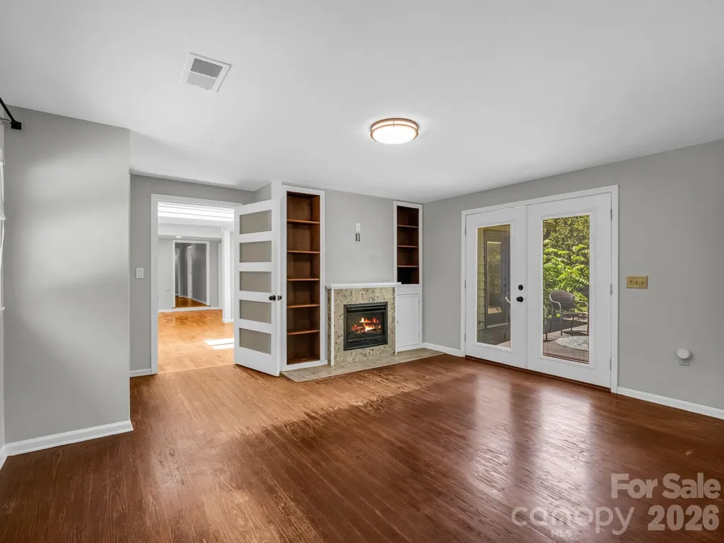 35 Chastain Hill Road Mills River NC 28759