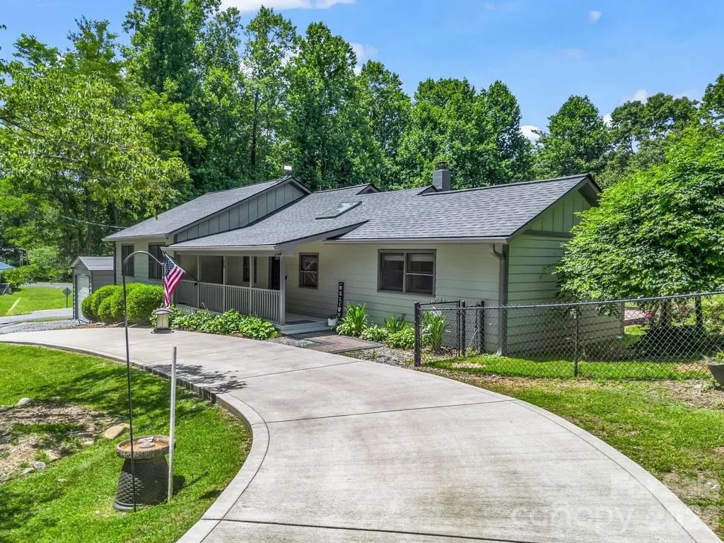 35 Chastain Hill Road Mills River NC 28759