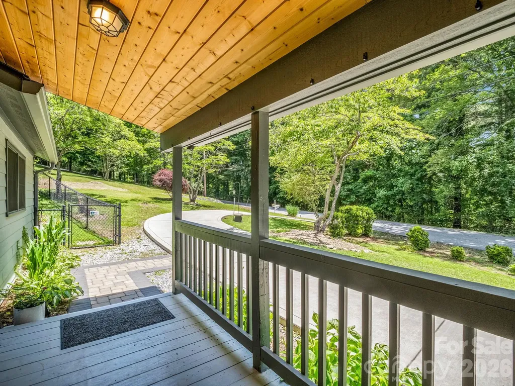 35 Chastain Hill Road Mills River NC 28759