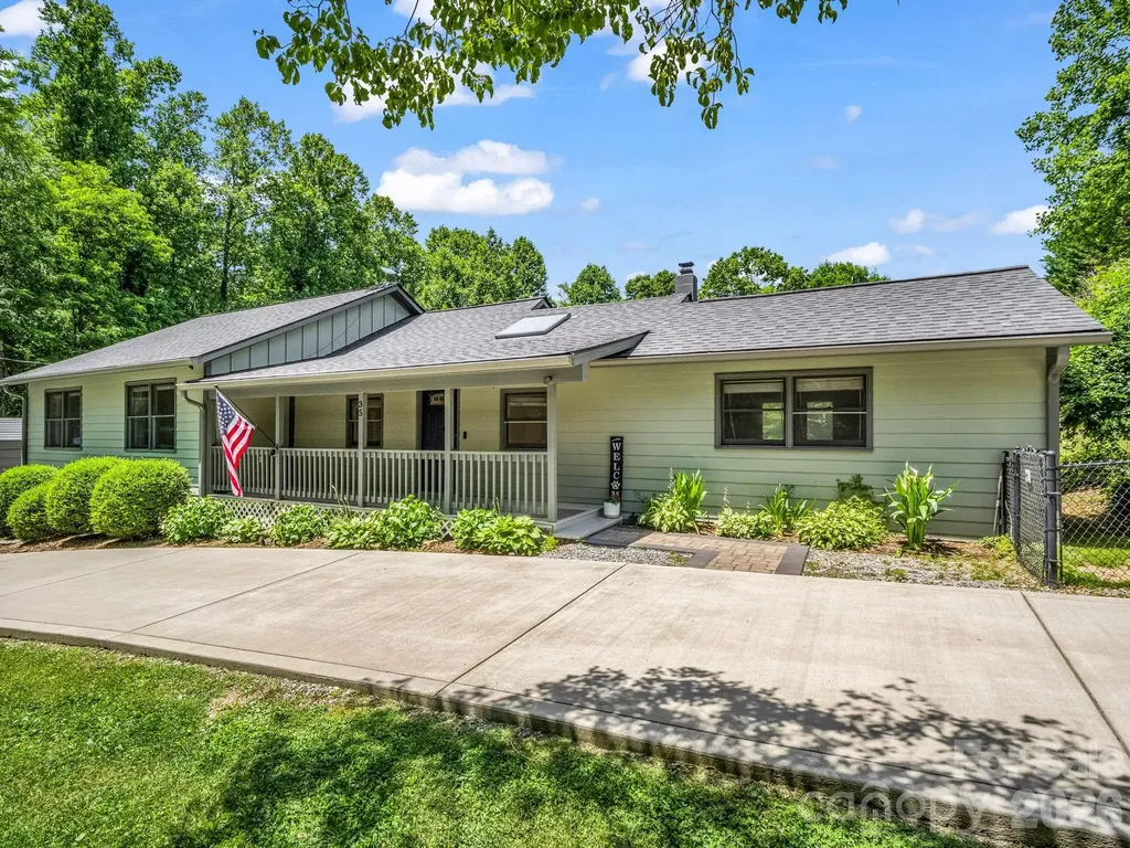 35 Chastain Hill Road Mills River NC 28759